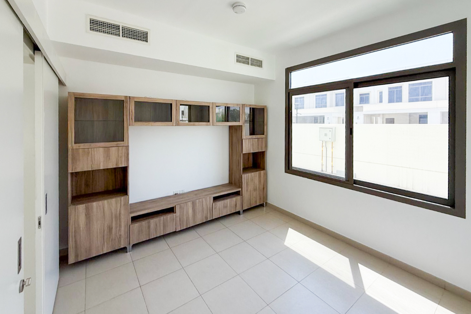 4 Bedrooms Townhouse in Noor Townhouses