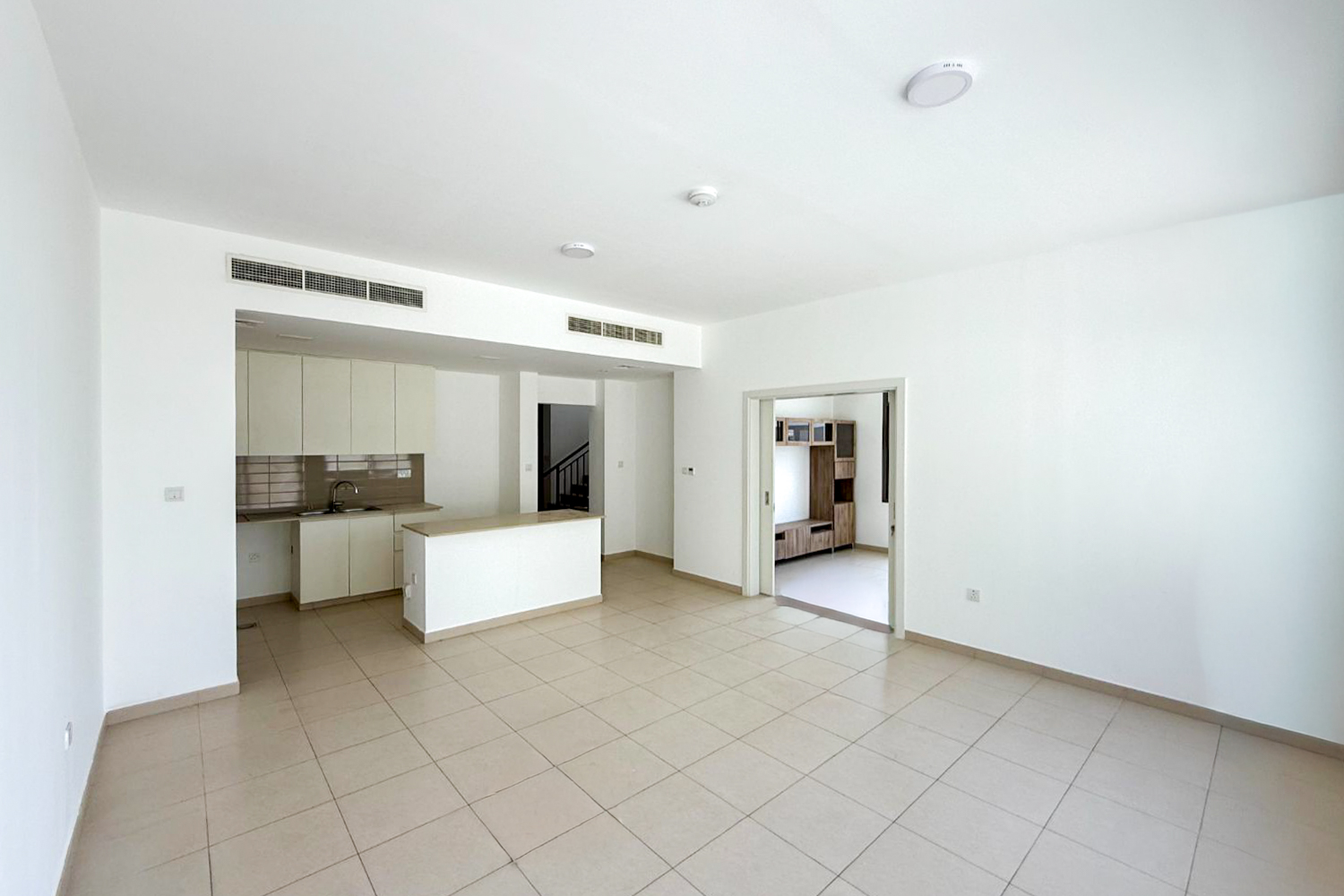 4 Bedrooms Townhouse in Noor Townhouses