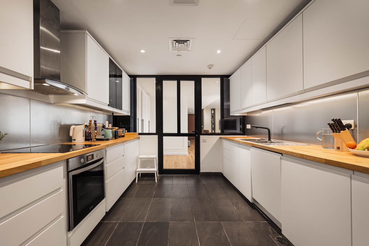 4 Bedrooms Apartment in Murjan 6