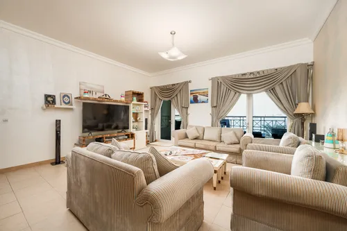 2 Bedrooms Apartment in Al Msalli