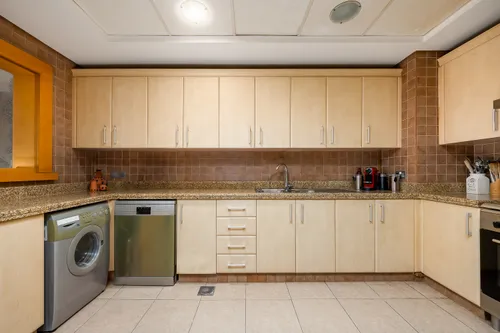 2 Bedrooms Apartment in Al Msalli