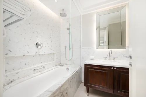 1 Bedroom Apartment in The Address BLVD Sky Collection