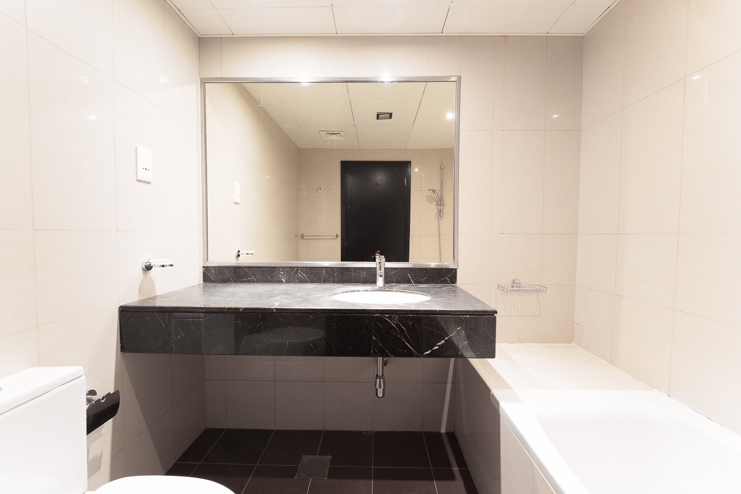 1 Bedroom Apartment in Sun Tower