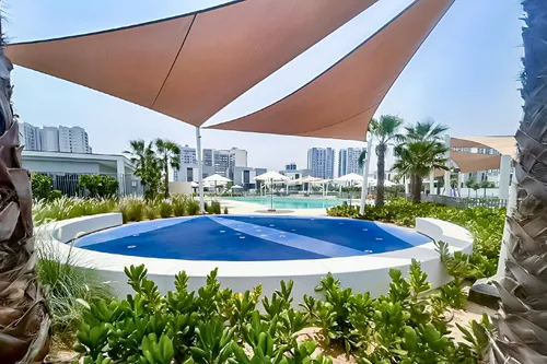 4 Bedrooms Villa in Murooj Al Furjan 1