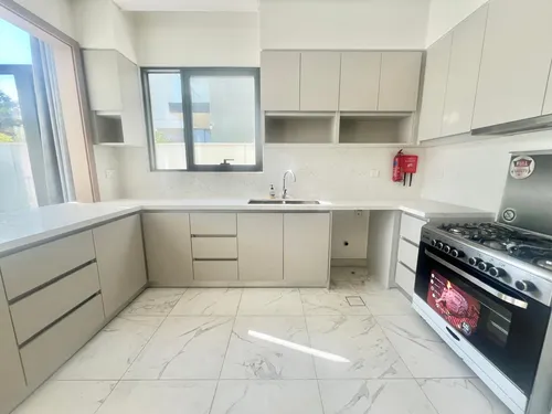 4 Bedrooms Villa in Murooj Al Furjan 1