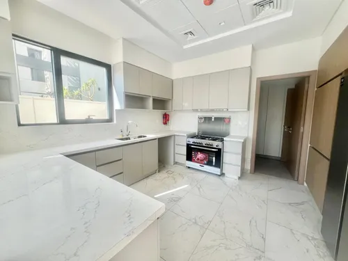 4 Bedrooms Villa in Murooj Al Furjan 1