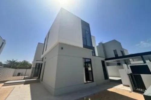 4 Bedrooms Villa in Murooj Al Furjan 1