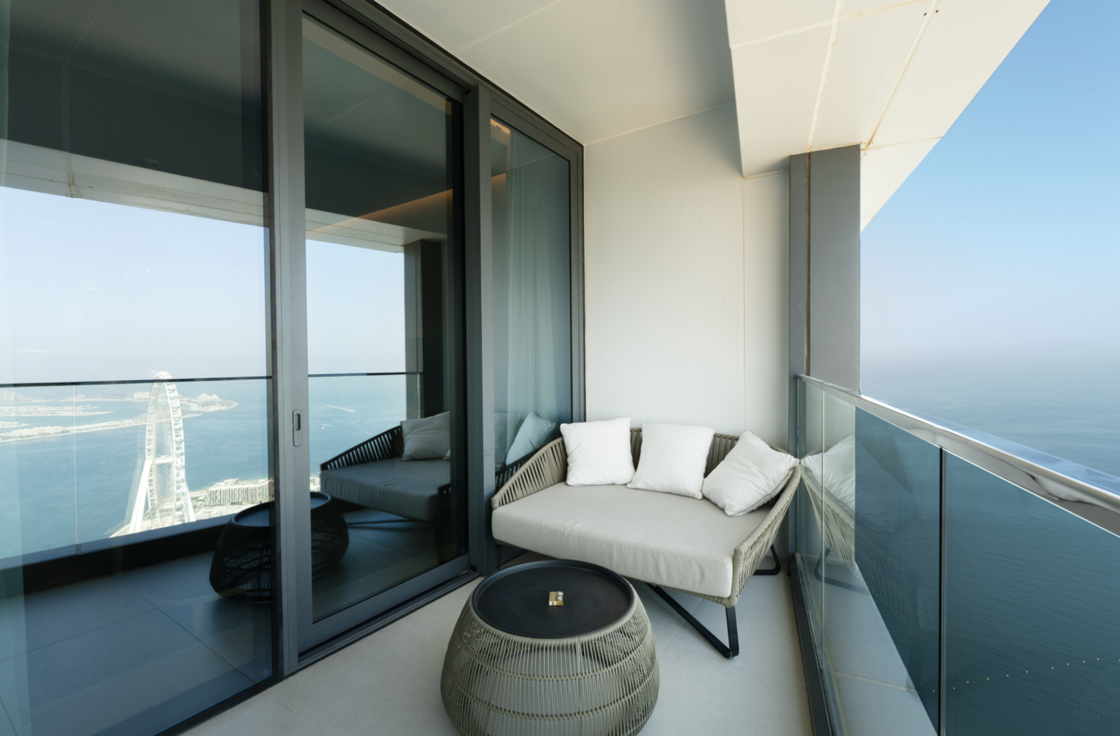 2 Bedrooms Apartment in Jumeirah Gate Tower 2