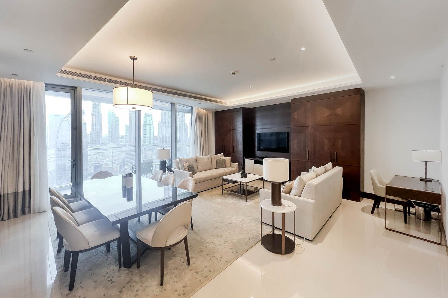 3 Bedrooms Apartment in The Address Sky View Tower 1