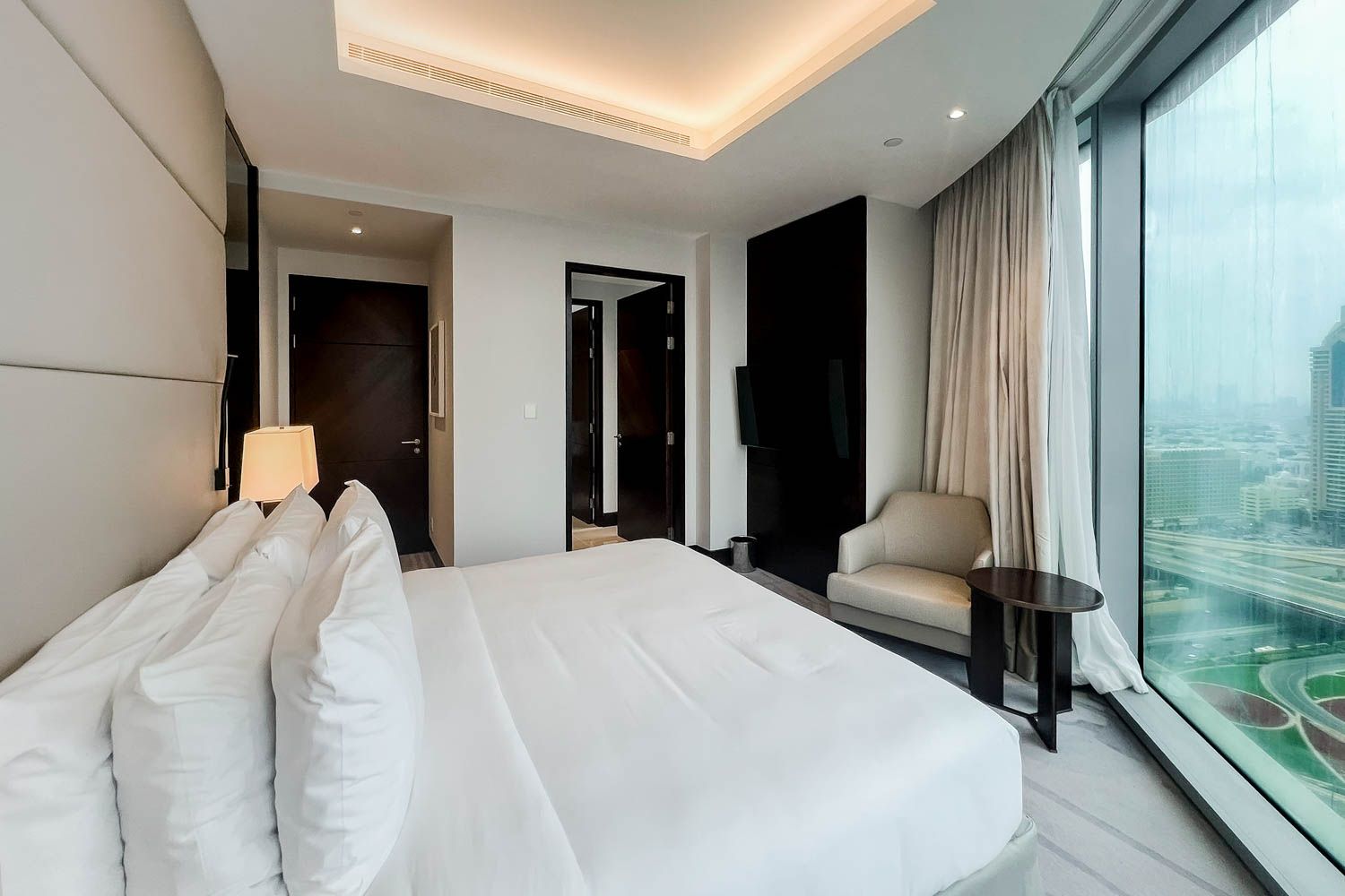 3 Bedrooms Apartment in The Address Sky View Tower 1