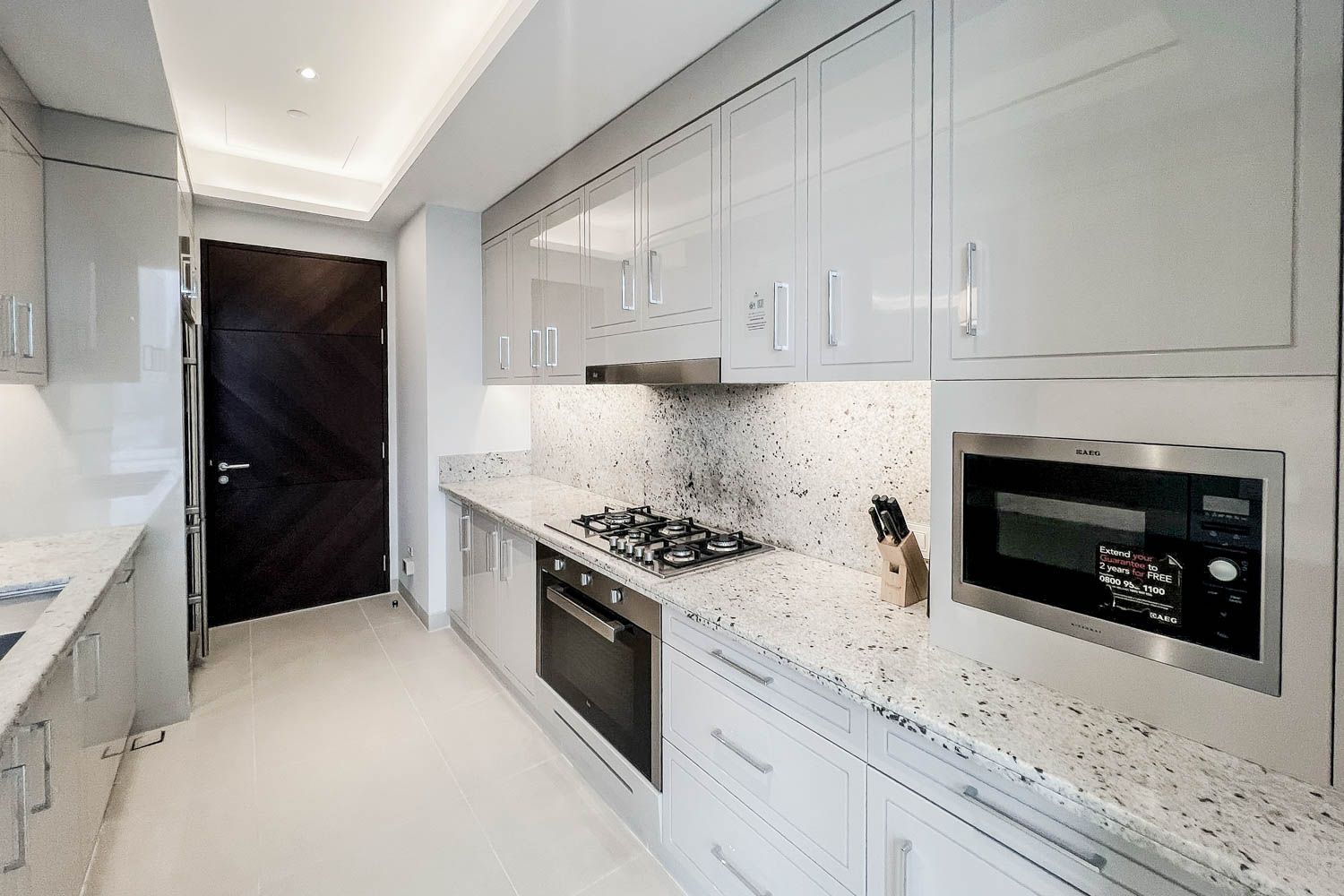 3 Bedrooms Apartment in The Address Sky View Tower 1