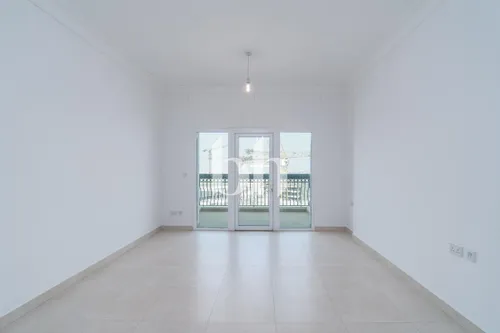 Golf-Side | Modern Cozy Studio | Ready