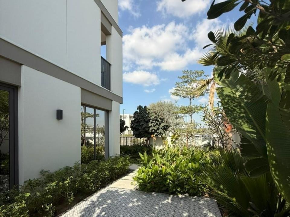 4 Bedrooms Villa in Aura 1