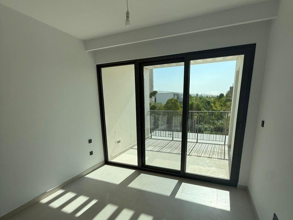 4 Bedrooms Villa in Aura 1