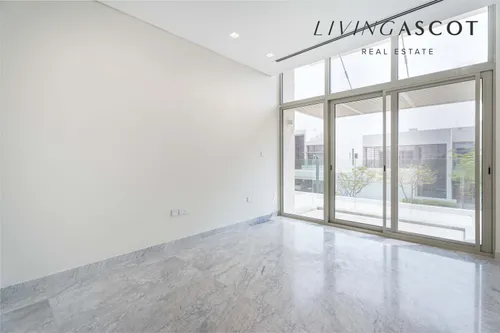 4 Bedrooms Villa in District One Villas