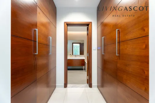 4 Bedrooms Villa in District One Villas