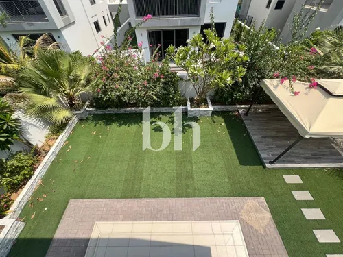 Vacant | Great Amenities | Fabolous Location