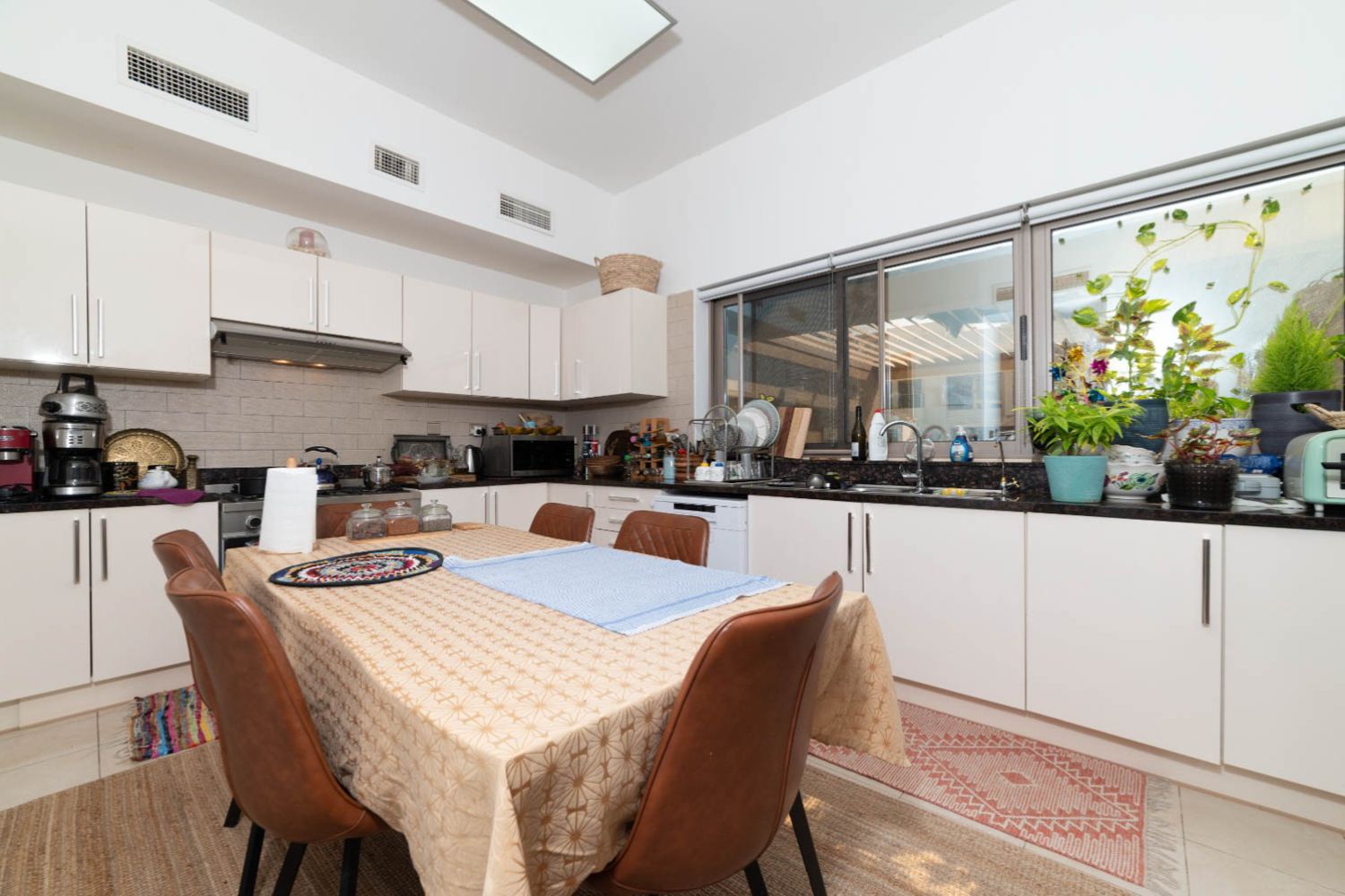 3 Bedrooms Villa in Polo Townhouses