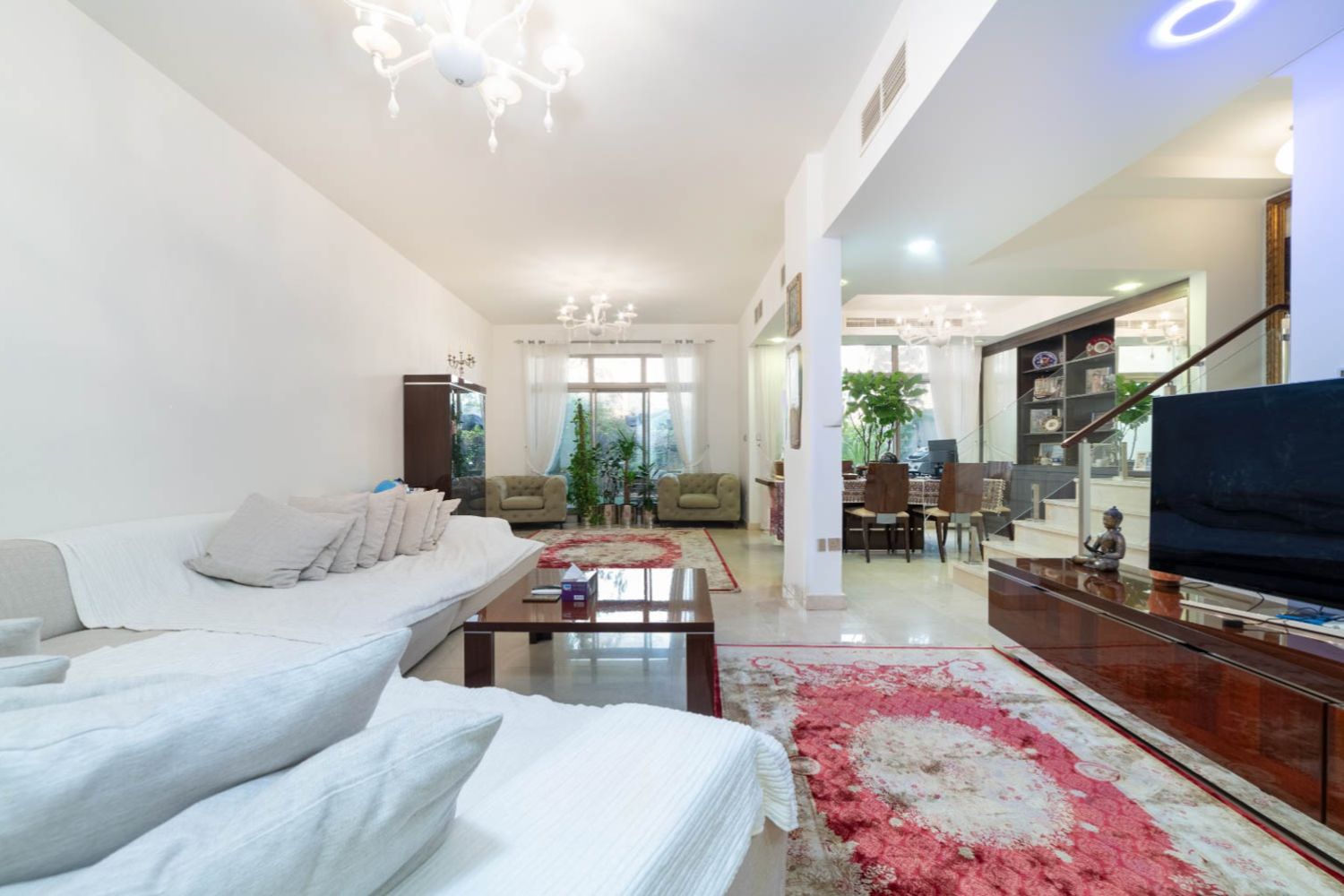 3 Bedrooms Villa in Polo Townhouses