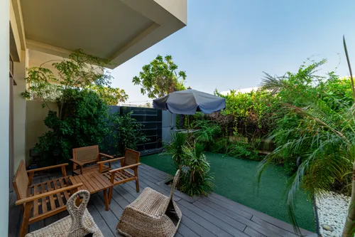 3 Bedrooms Villa in Polo Townhouses