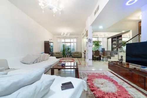 3 Bedrooms Villa in Polo Townhouses