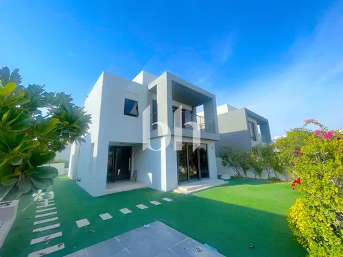 Prime Location | Amazing Villa | Vacant
