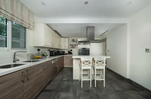 5 Bedrooms Villa in Mediterranean Villas