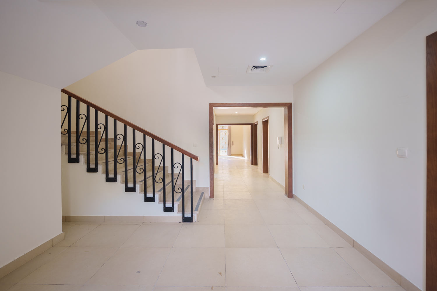 5 Bedrooms Villa in Lailak