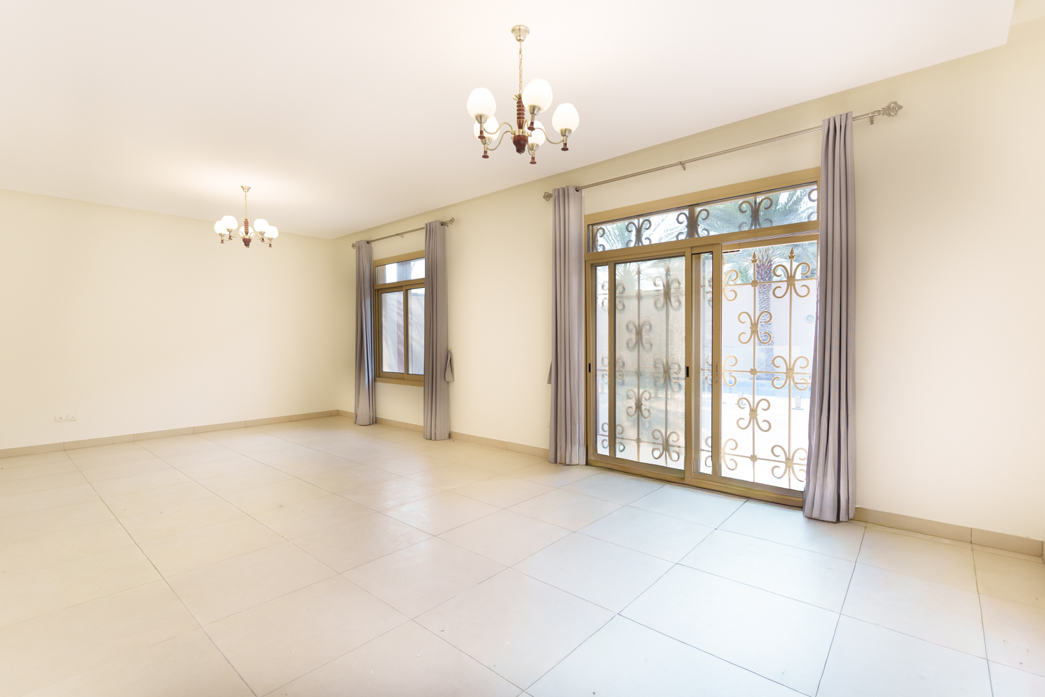 5 Bedrooms Villa in Lailak