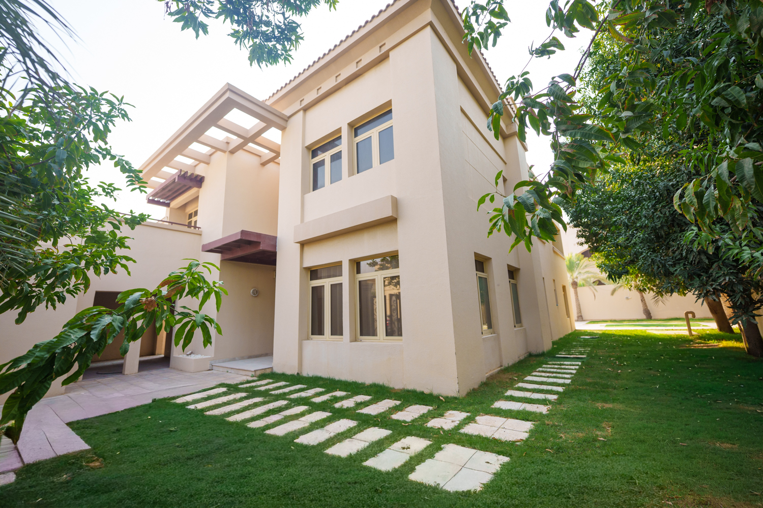 5 Bedrooms Villa in Lailak