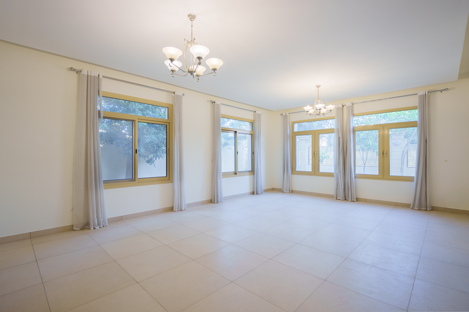 5 Bedrooms Villa in Lailak