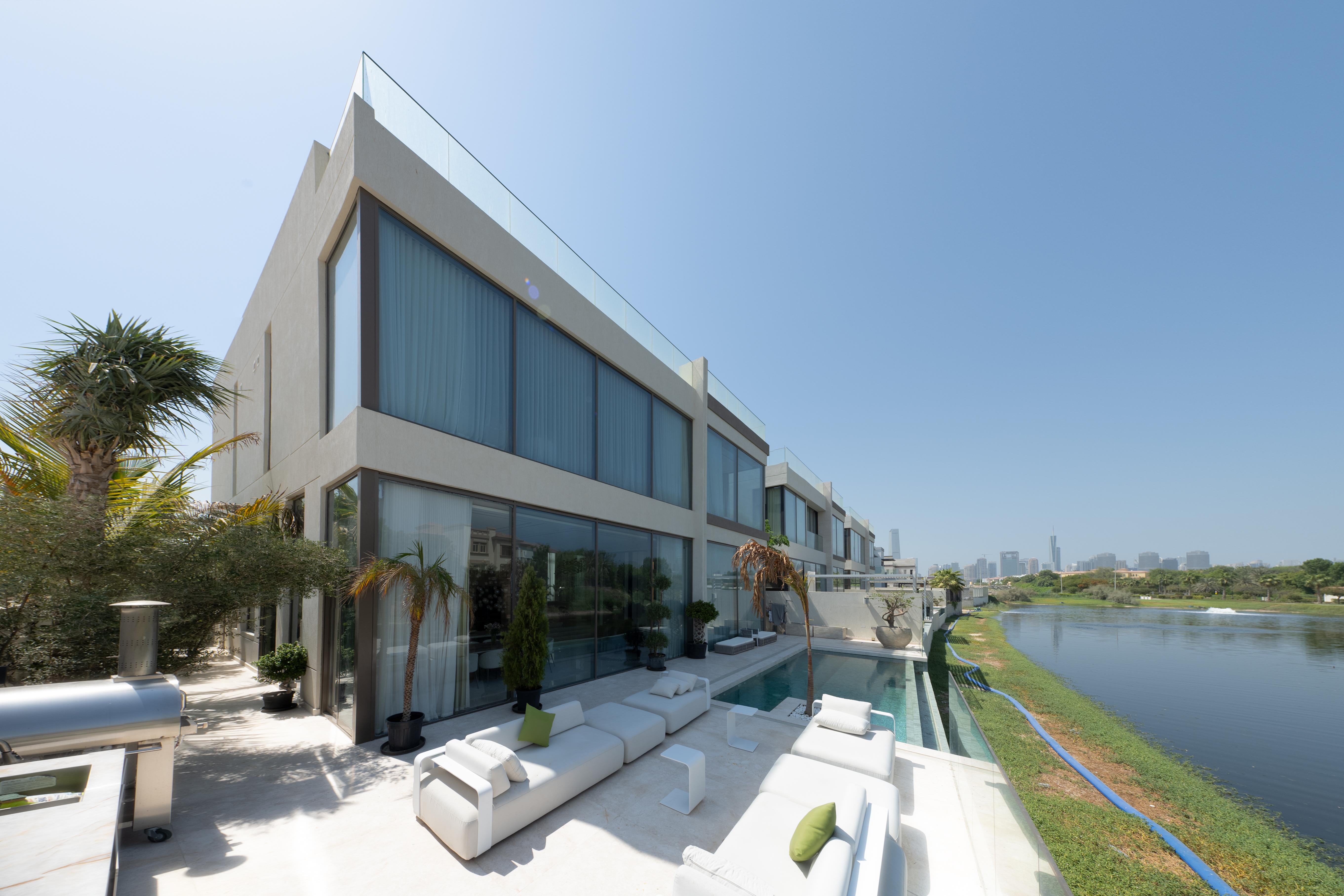 6 Bedrooms Villa in Jumeirah Park Homes