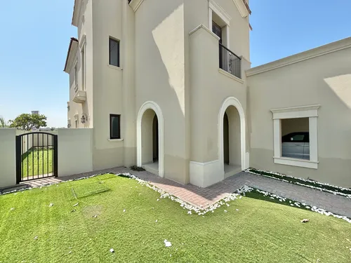 3 Bedrooms Villa in Samara