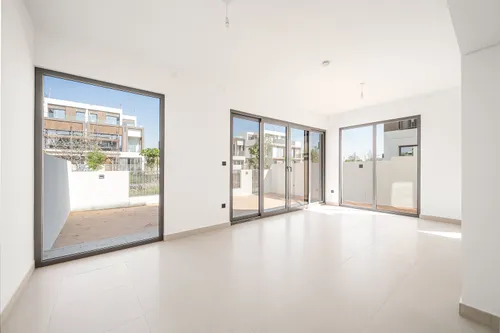 4 Bedrooms Villa in Aura 1