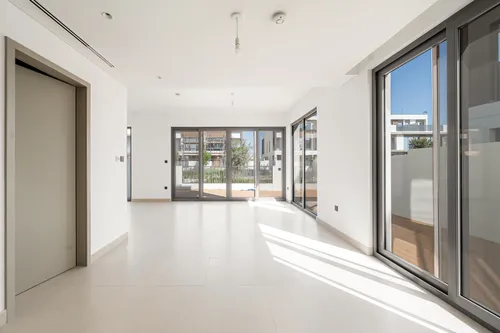 4 Bedrooms Villa in Aura 1