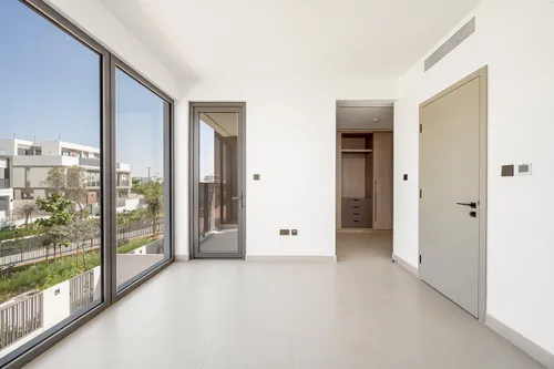 4 Bedrooms Villa in Aura 1