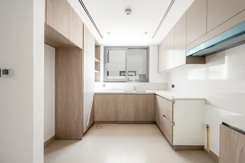 4 Bedrooms Villa in Aura 1