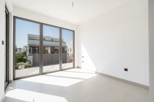 4 Bedrooms Villa in Aura 1