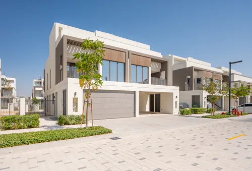 4 Bedrooms Villa in Aura 1