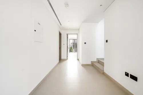 4 Bedrooms Villa in Aura 1