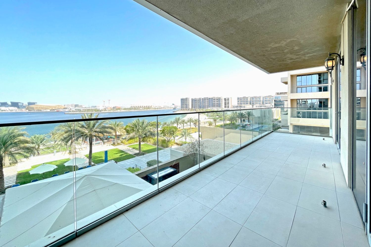 2 Bedrooms Apartment in Building A