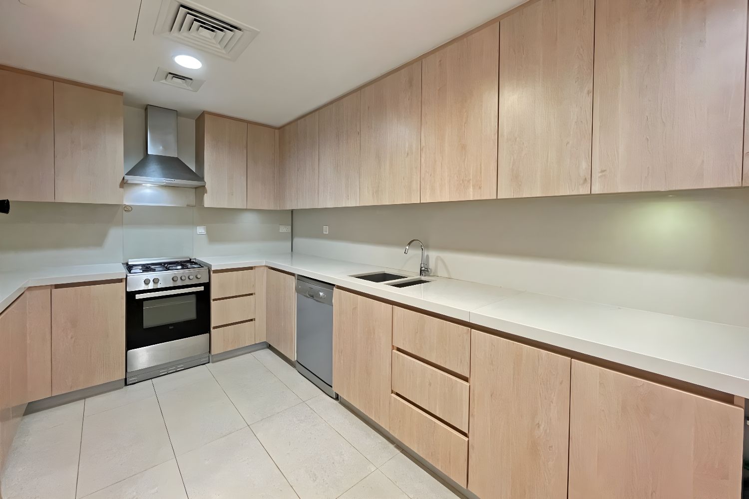 2 Bedrooms Apartment in Building A