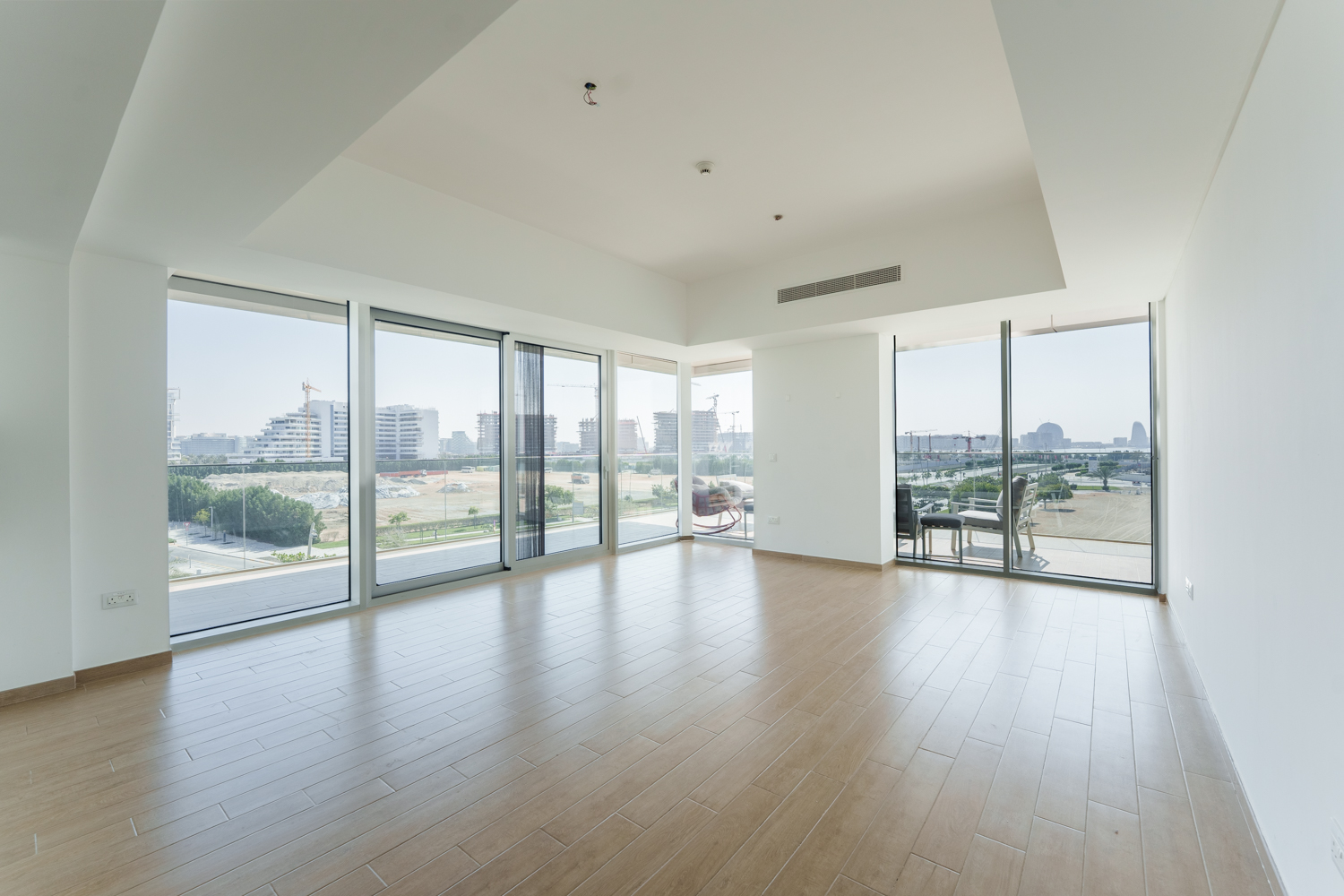 2 Bedrooms Apartment in Mayan 5