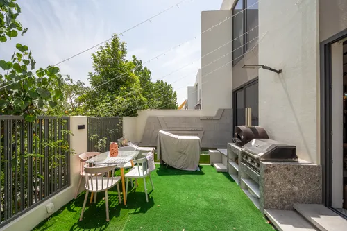 3 Bedrooms Townhouse in Elan 1