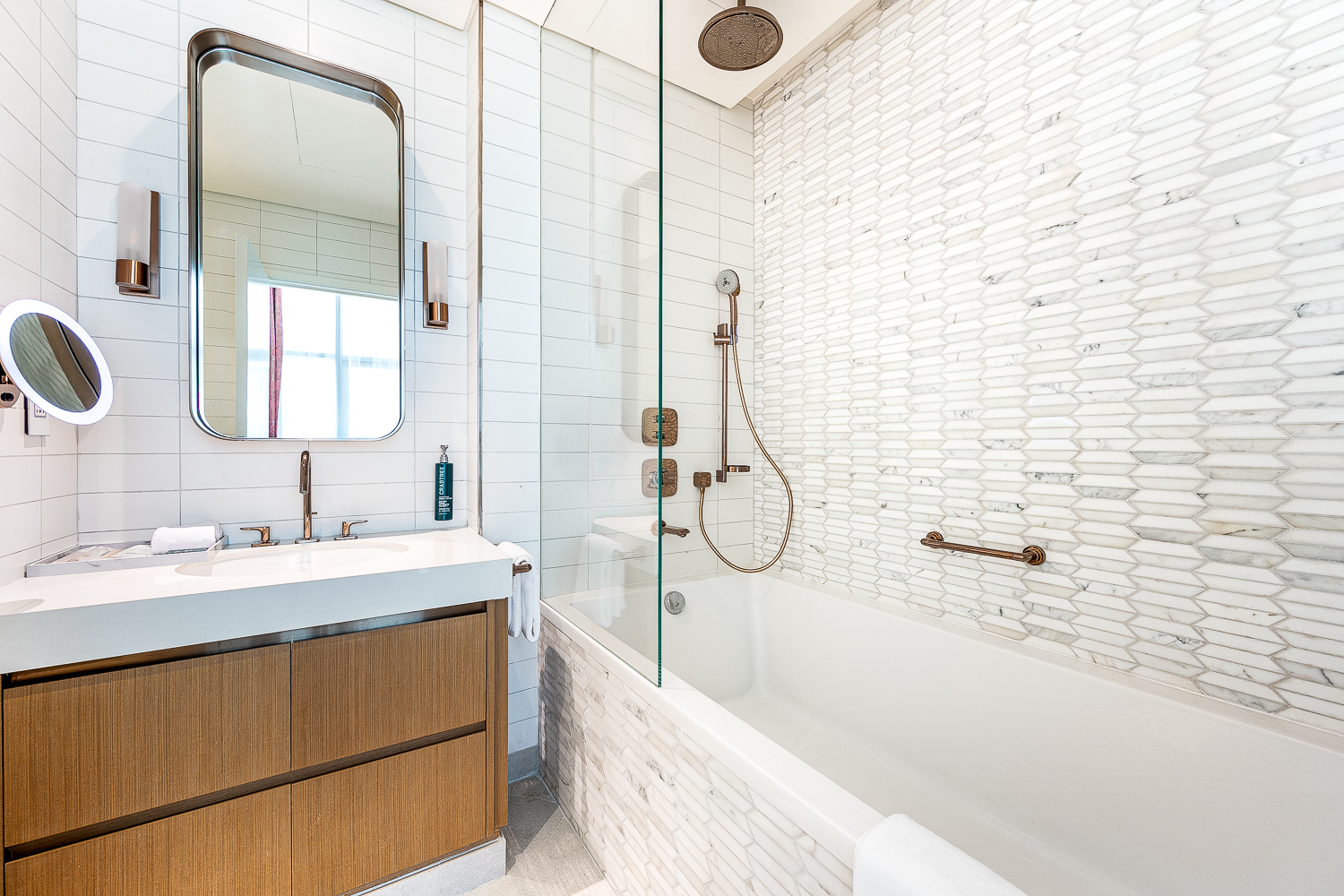 2 Bedrooms Hotel Apartment in Hilton Dubai Creek Hotel & Residences