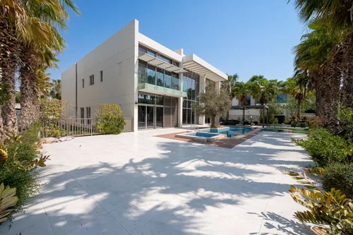 6 Bedrooms Villa in District One Villas