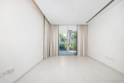 6 Bedrooms Villa in District One Villas