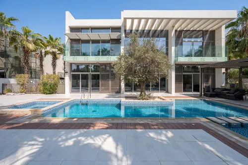 6 Bedrooms Villa in District One Villas