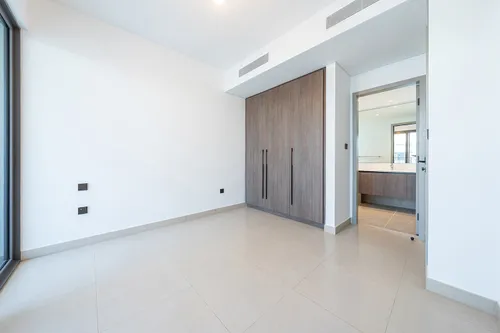 4 Bedrooms Villa in Aura 1