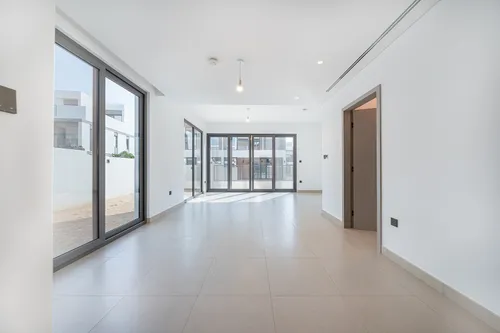 4 Bedrooms Villa in Aura 1